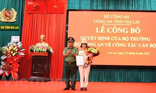 Trung tá Ksor H’Bơ Khắp được bổ nhiệm làm Phó Giám đốc Công an tỉnh Gia Lai. Ảnh: TTXVN