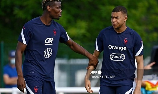 Pogba và Mbappe là 2 ngôi sao có cái tôi lớn ở tuyển Pháp.  Ảnh: AFP