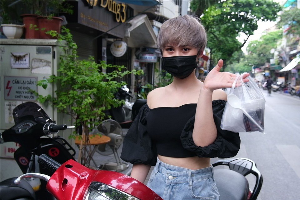 Lễ Thất Tịch: Giới trẻ hào hứng "thoát ế" với chè đậu đỏ Lễ Thất Tịch: Giới trẻ hào hứng "thoát ế" với chè đậu đỏ