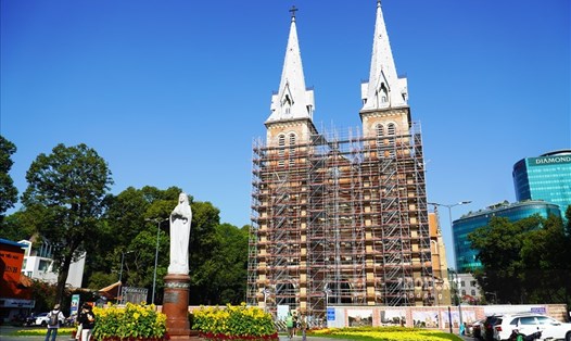 Nhà thờ Đức Bà dự kiến hoàn tất công tác tu bổ vào năm 2027.  Ảnh: Ngọc Lê