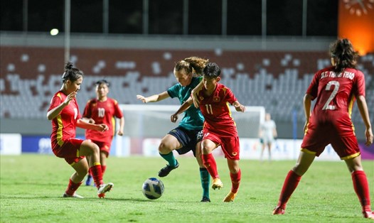 U18 nữ Việt Nam nhận thất bại 0-2 trước U18 nữ Australia trong trận chung kết U18 nữ Đông Nam Á 2022. Ảnh: VFF