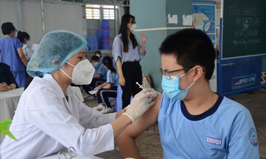 Tiêm vaccine COVID-19 cho trẻ ở TPHCM. Ảnh: Huyên Nguyễn