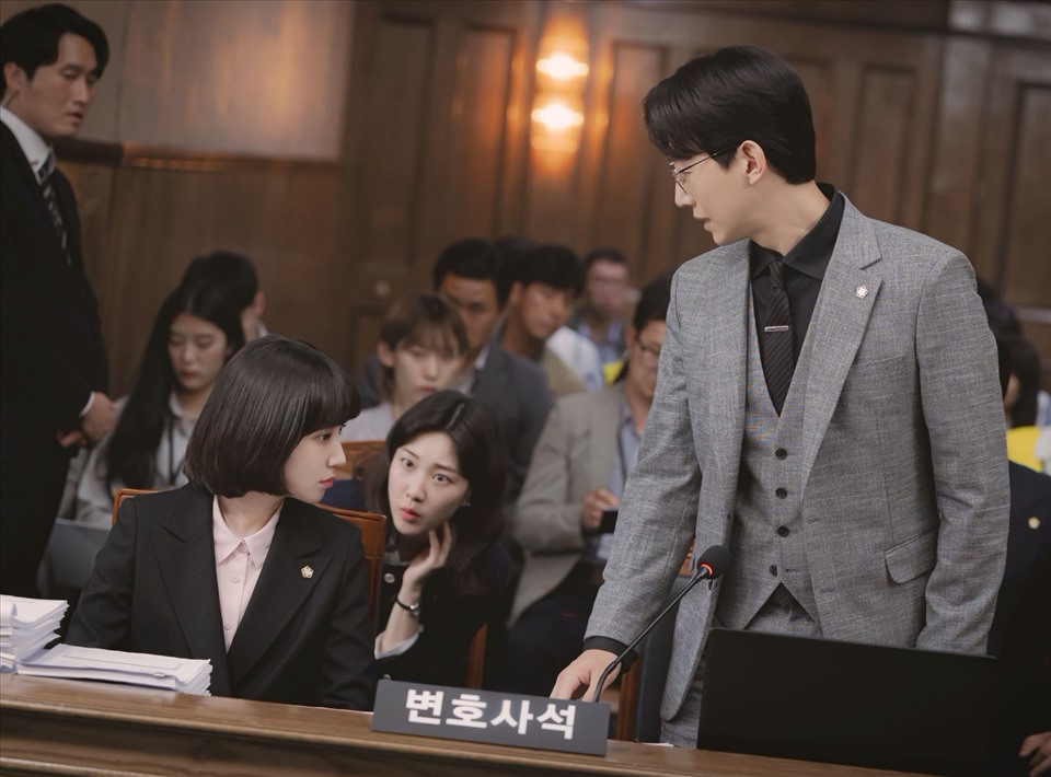 Phim “Extraordinary Attorney Woo” Sốt Trở Lại, Rating Realtime Vượt Mốc 30%