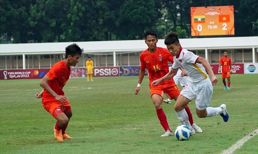 U19 Việt Nam (áo trắng) từng thắng 3-1 trước U19 Myanmar tại giải U19 Đông Nam Á hồi tháng 7. Ảnh: VFF