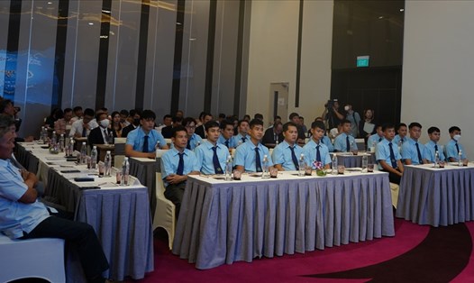 Học viên khóa 55 của Dự án nâng cao chất lượng thuyền viên được nhận bằng tốt nghiệp ngày 5.8. Ảnh: Tăng Phương