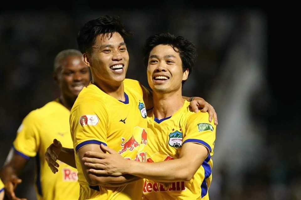 Công Phượng lập công, Hoàng Anh Gia Lai lên ngôi nhì bảng V.League
