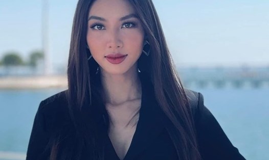 Hoa hậu Thuỳ Tiên giải đáp tin đồn tình cảm với YouTuber Quang Linh. Ảnh: NVCC