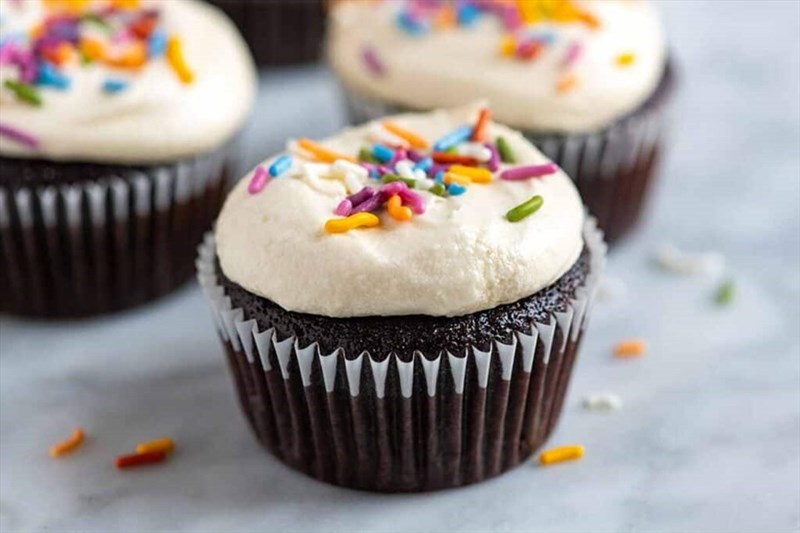 Gợi ý công thức làm bánh cupcake socola đơn giản tại nhà