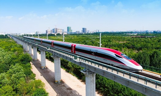 Tàu cao tốc 350km/h Trung Quốc đóng cho Indonesia chạy thử nghiệm hôm 5.8.2022. Ảnh: Tập đoàn Đường sắt Trung Quốc