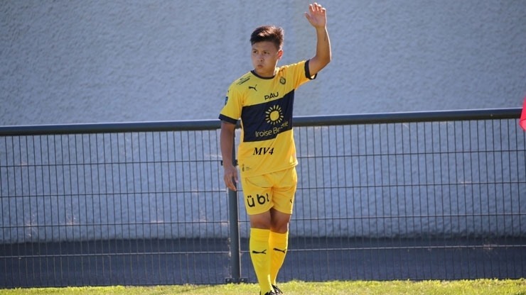 Báo Pháp đề cử Quang Hải đá chính trận đầu cho Pau FC