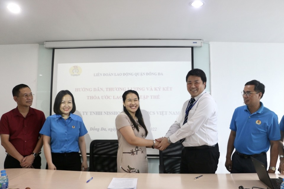 Liên đoàn Lao động quận Đống Đa hướng dẫn ký kết Thoả ước lao động tập thể tại  doanh nghiệp có vốn đầu tư nước ngoài trên địa bàn quận (ảnh minh hoạ). Ảnh: CĐQ