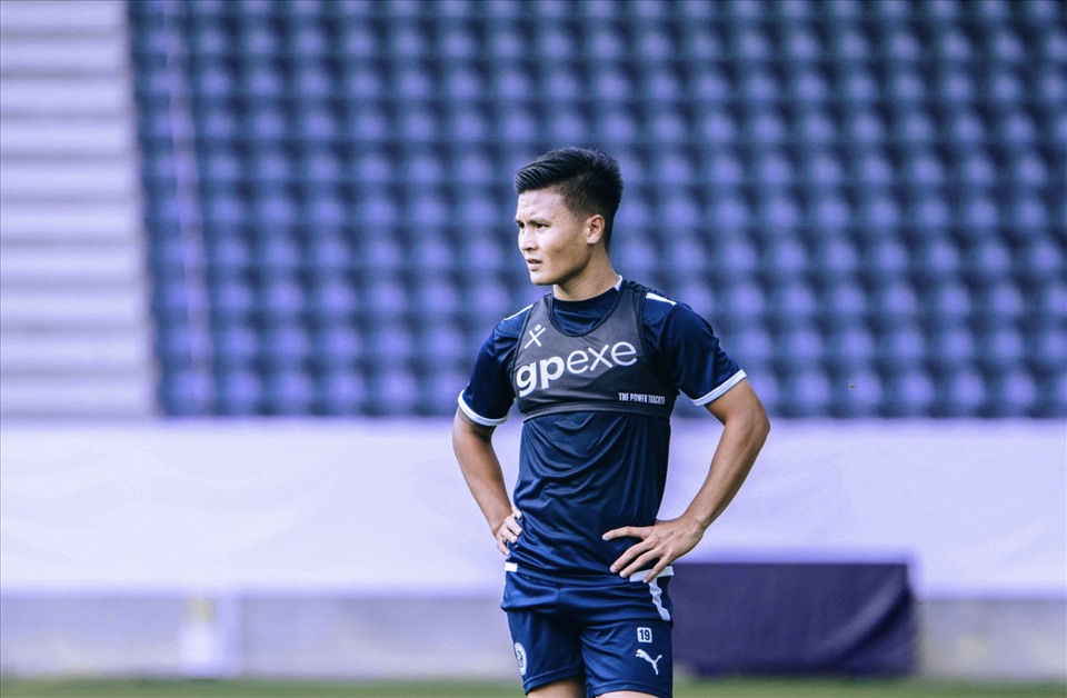Quang Hải nhạt nhoà trong lần đầu tiên đá chính tại Ligue 2