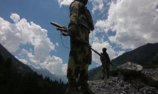 Lính biên phòng Ấn Độ tại một chốt gác gần đường kiểm soát thực tế (LAC). Ảnh: AFP