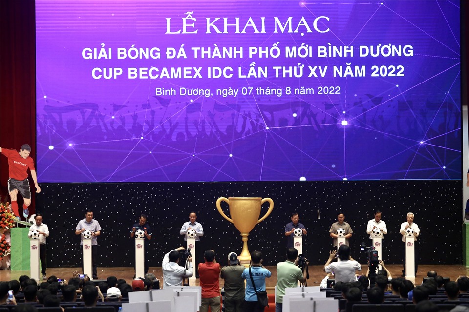 128 đội tham dự giải bóng đá thành phố mới Bình Dương 2022
