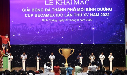 Khai mạc Giải bóng đá thành phố mới Bình Dương Cúp Becamex IDC lần thứ 15 năm 2022. Ảnh: Thanh Vũ