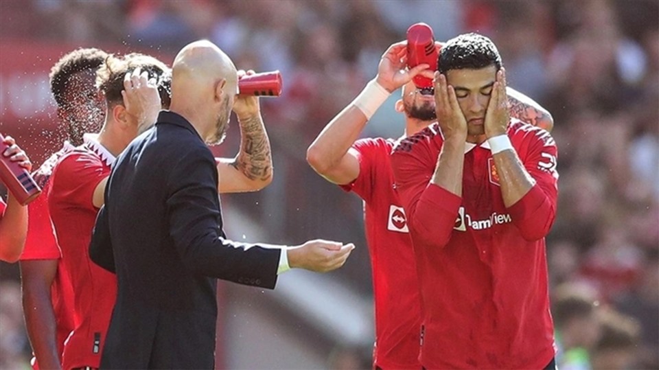 Ten Hag phải sửa chữa sai lầm của Man United vì đã đưa Ronaldo trở lại