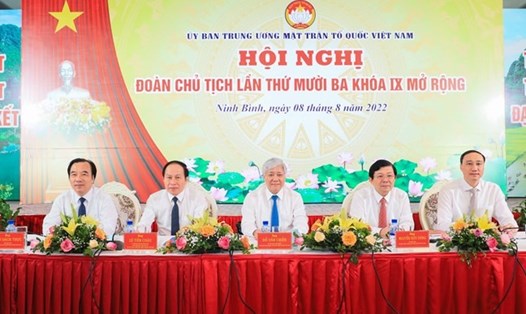 Hội nghị Đoàn Chủ tịch UBTƯ MTTQ Việt Nam lần thứ mười ba, khóa IX mở rộng. Ảnh: QV