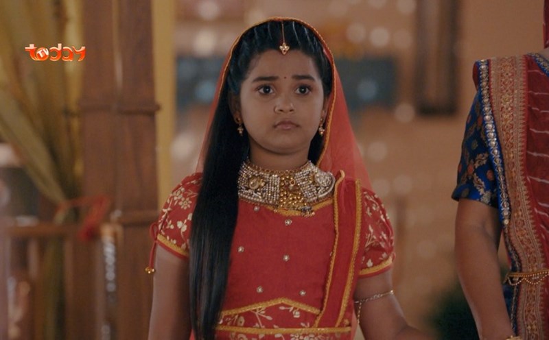 Anandi bị Premji bắt cóc về lại nhà chồng. Ảnh: NSX