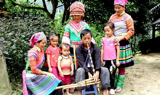 Với 22 dân tộc cùng sinh sống trên địa bàn, việc gìn giữ các giá trị di sản văn hoá được tỉnh Tuyên Quang chú trọng. Ảnh: TL