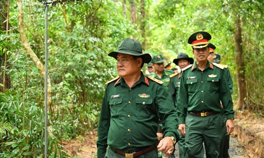 Đoàn cán bộ Bộ Tư lệnh Quân khu 9 kiểm tra tại Kiên Giang. Ảnh: PV