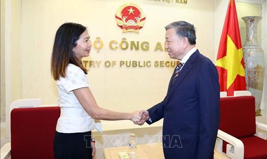 Bộ trưởng Bộ Công an Tô Lâm tiếp bà Pauline Tamasis, Điều phối viên thường trú Liên Hợp Quốc tại Việt Nam. Ảnh: Phạm Kiên/TTXVN