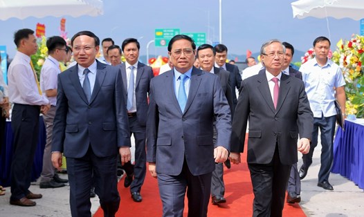 Thủ tướng Chính phủ Phạm Minh Chính dự lễ khánh thành cao tốc Vân Đồn - Móng Cái