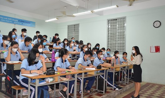 Sở GDĐT TPHCM khảo sát thu nhập và nhu cầu nhà ở của giáo viên, người lao động trong ngành. Ảnh: Huyên Nguyễn