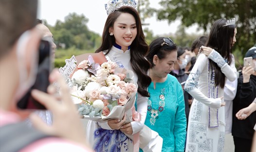 Hoa hậu Mai Phương về quê nhà Đồng Nai. Ảnh: NSX.