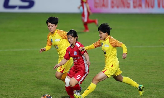 Đội nữ TPHCM I (áo vàng) sẽ có trận đấu khó khăn trước Than Khoáng sản Việt Nam như năm ngoái, tại vòng 4 Giải nữ vô địch quốc gia - Cúp Thái Sơn Bắc 2022. Ảnh: VFF