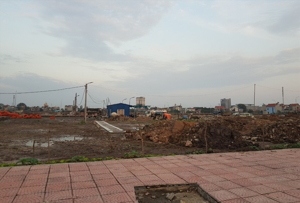 Dự án Khu nhà ở và dịch vụ công nhân Khu công nghiệp Gián Khẩu (huyện Gia Viễn, Ninh Bình) đang được triển khai xây dựng trên diện tích 40.000m2. Ảnh: NT