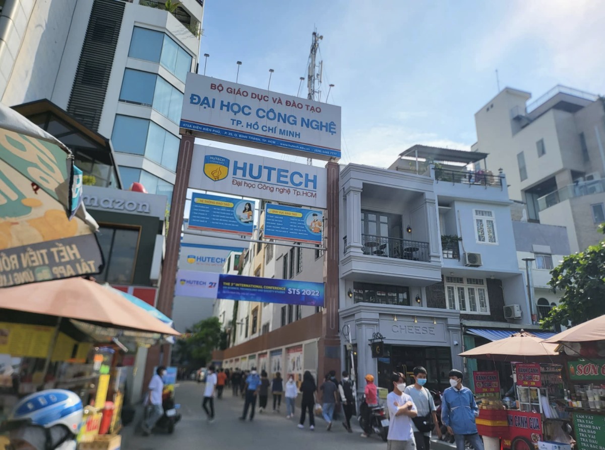 Điểm chuẩn Đại học Công nghệ TPHCM HUTECH dự kiến cao nhất là 21 - Kiến ...