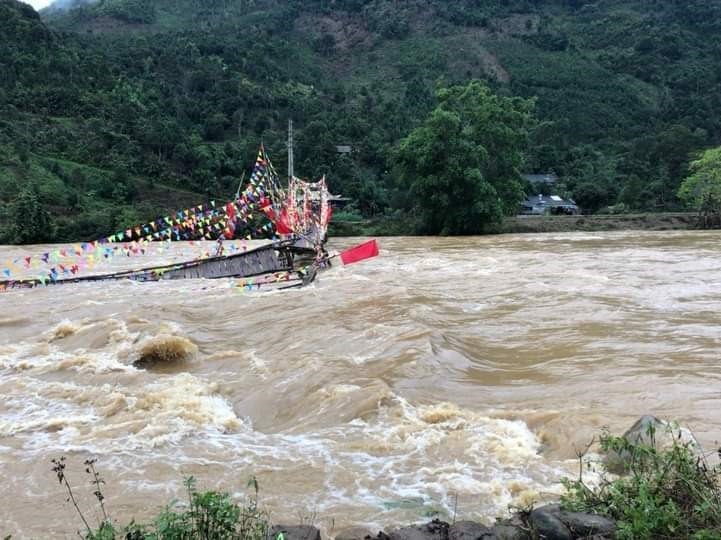 Mưa lũ đã làm hàng trăm ngôi nhà của người dân Yên Bái bị ảnh hưởng, gần 20ha hoa màu bị hư hại. Ảnh: CTV.