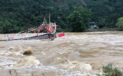 Mưa lũ đã làm hàng trăm ngôi nhà của người dân Yên Bái bị ảnh hưởng, gần 20ha hoa màu bị hư hại. Ảnh: CTV.