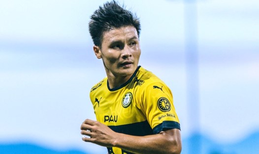 Quang Hải đang gặp khó khăn, nhưng chưa thể coi chuyến xuất ngoại của anh là thất bại. Ảnh: Pau FC