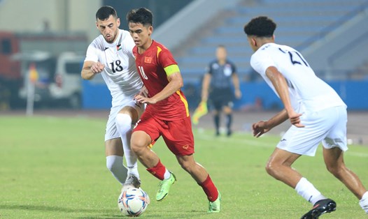 Khuất Văn Khang cùng đồng đội tại U20 Việt Nam sẽ có trận đấu không dễ dàng trước U20 Hong Kong. Ảnh: VFF