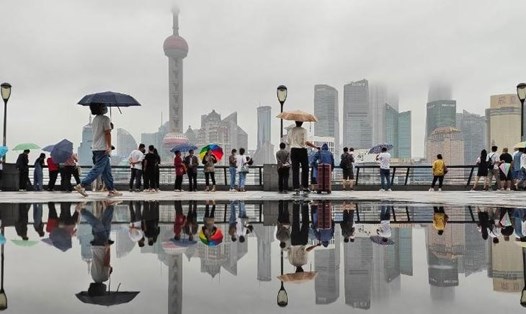 Thượng Hải có mưa từ ngày 13.9 khi bão Muifa chuẩn bị đổ bộ. Ảnh: Getty