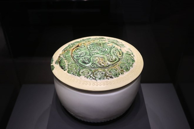 Ammirate i tesori del Palazzo Imperiale di Thang Long.