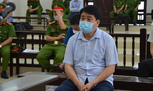 Bị cáo Nguyễn Đức Chung tại tòa, trong phiên xét xử ngày 20.6. Ảnh: X.A.