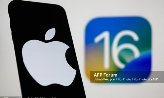 Apple bất ngờ phát hành iOS 16.0.1 khắc phục các lỗi trên iPhone 14. Ảnh: AFP