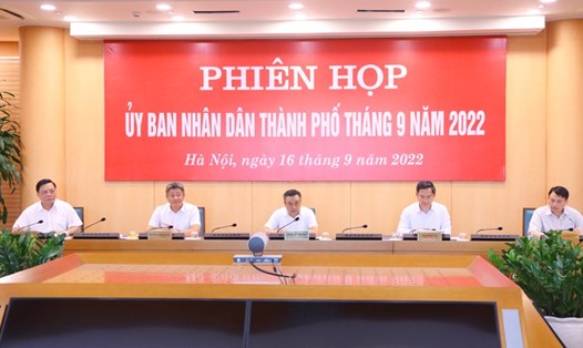 Chủ tịch UBND thành phố Hà Nội Trần Sỹ Thanh chủ trì phiên họp. Ảnh: TT