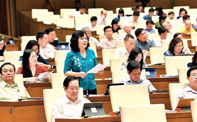 Theo Phó Chủ nhiệm Uỷ ban Văn hoá - Giáo dục Nguyễn Thị Mai Hoa, lương thấp là nguyên nhân chính khiến giáo viên nghỉ việc. Ảnh: NCVV