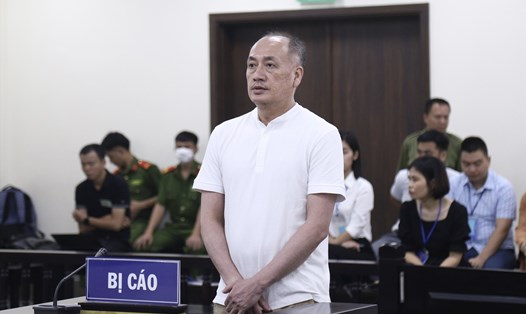 Bị cáo Bùi Trung Kiên nhận 2,2 triệu USD để chạy án cho ông Nguyễn Minh Quân. Ảnh: V.D