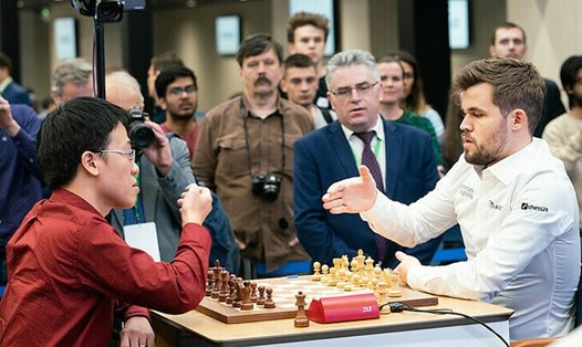 Lê Quang Liêm sẽ đối đầu Carlsen. Ảnh: FIDE