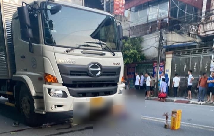 Hiện trường vụ tai nạn giao thông tại huyện Nam Trực (tỉnh Nam Định) vừa xong khiến 1 người tử vong. Ảnh: CTV