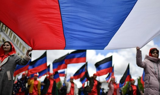 Hai nước cộng hòa tự xưng Donetsk và Lugansk kêu gọi sáp nhập Nga. Ảnh: RIA Novosti