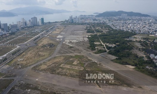 Tỉnh Khánh Hòa giao đất cho công ty Phúc Sơn thực hiện 3 dự án BT tại sân bay Nha Trang.