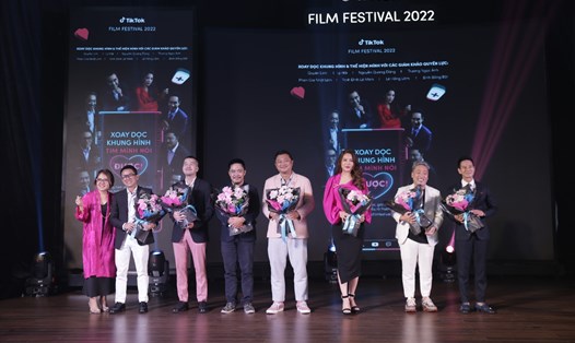 Các khách mời họp báo TikTok Film Festival 2022