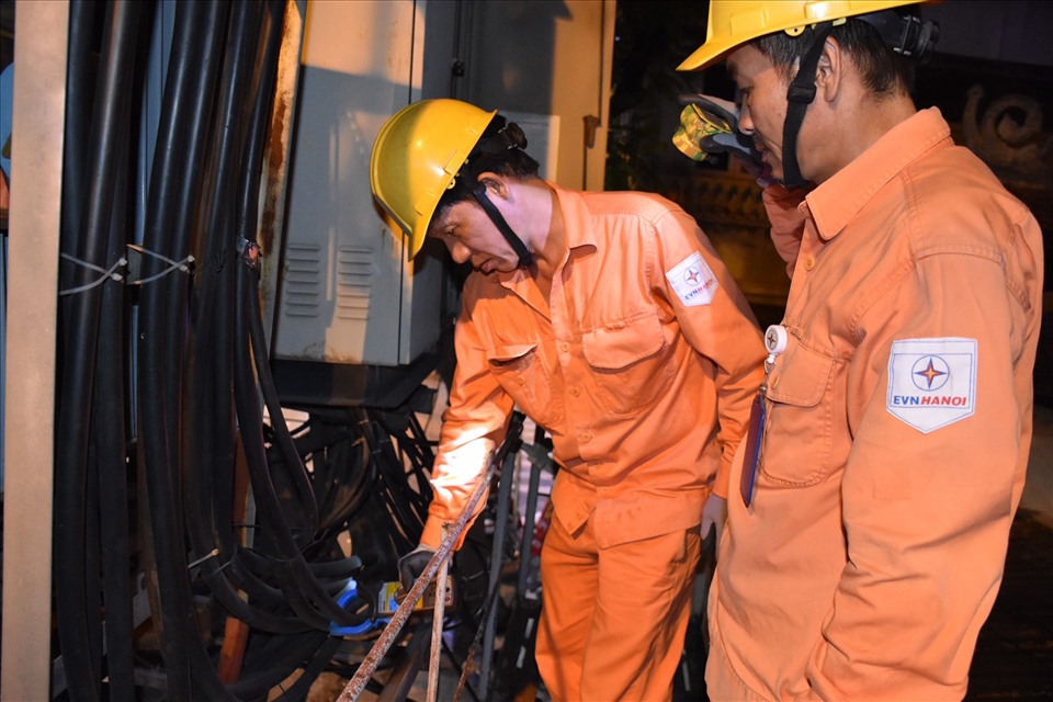 Nhiều ý kiến trái chiều về đề xuất tăng giá điện