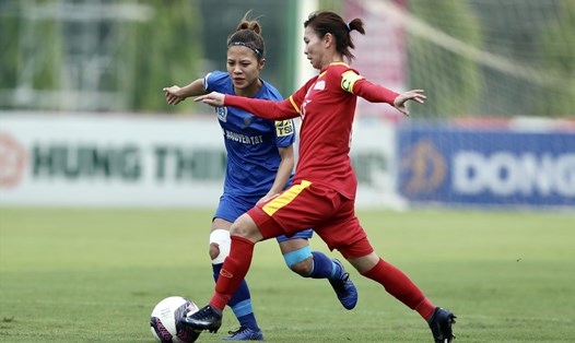 Đội nữ TPHCM I (áo đỏ) nhiều khả năng sẽ có chiến thắng tại vòng 7 Giải nữ vô địch quốc gia - Cúp Thái Sơn Bắc 2022 để củng cố ngôi đầu bảng. Ảnh: VFF