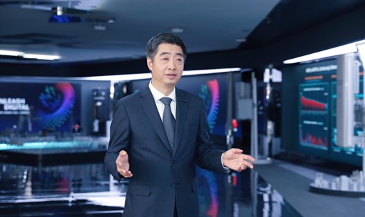 Ông Ken Hu, Chủ tịch Luân phiên của Huawei phát biểu tại HUAWEI CONNECT 2022